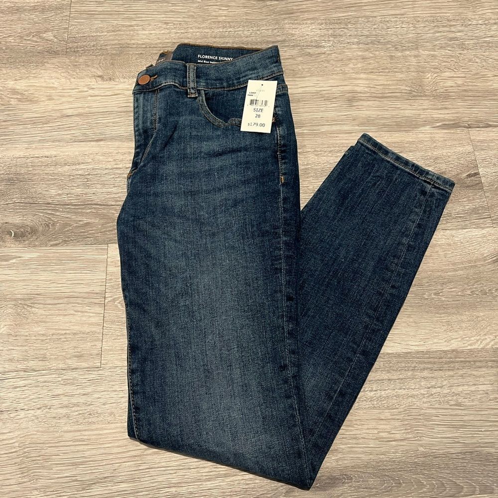 DL1961 Florence Skinny Jeans ~ Midrise Instasculpt Ankle